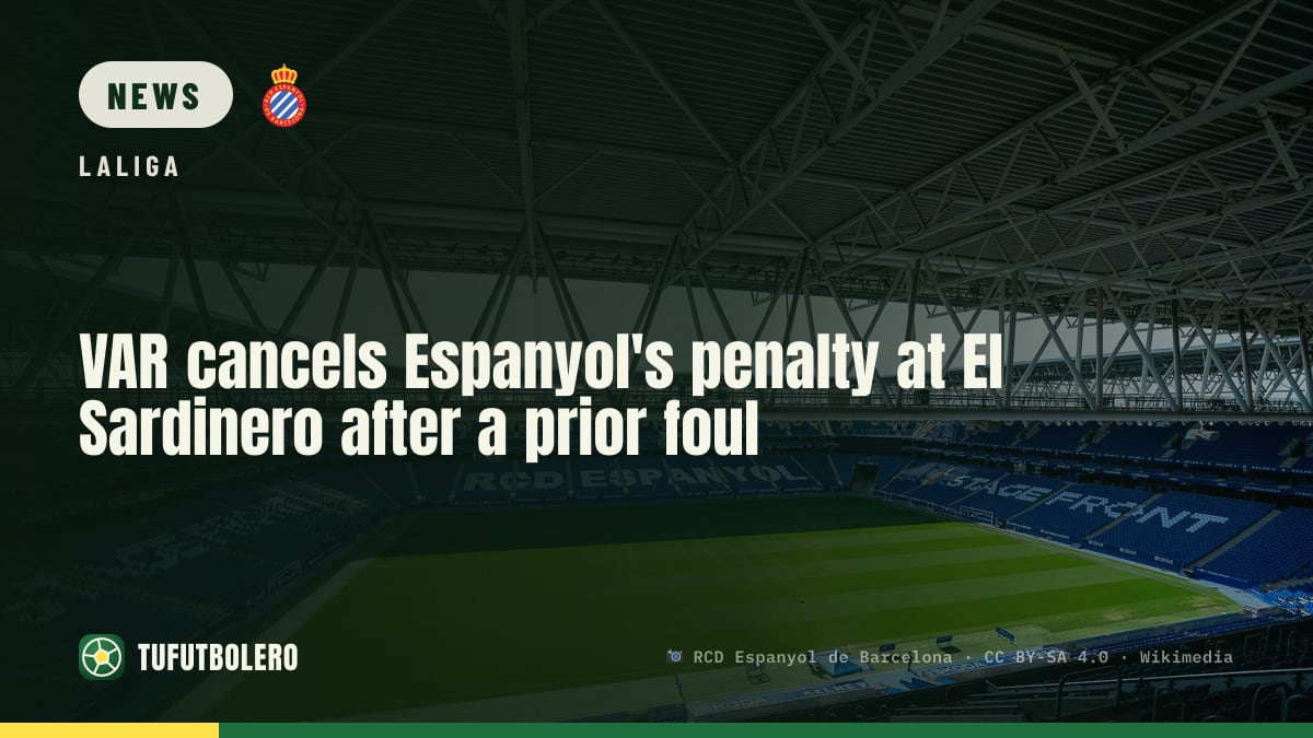 VAR cancels Espanyol's penalty at El Sardinero after a prior foul